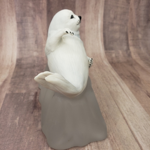 Vintage The Franklin Mint Snow Pup on Ice White Seal 1987 Humane Society - Picture 7 of 14